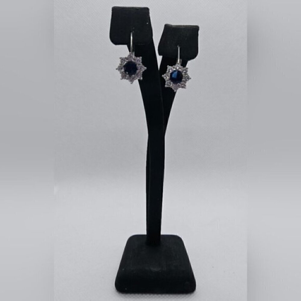 Vintage Sapphire with Simulants Diamonds Cluster